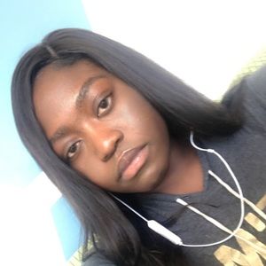 Meet your Posher, Lois